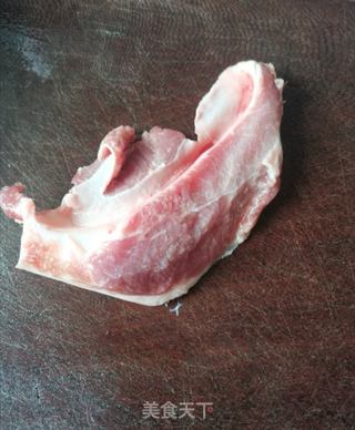 杏鲍菇烧猪脆骨的做法步骤:2