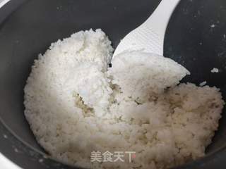 韭菜鸡蛋炒饭的做法步骤：2