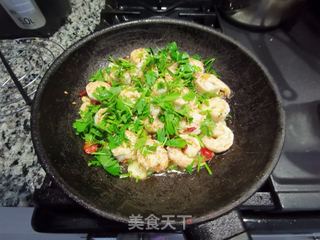 西班牙蒜虾的做法步骤:8