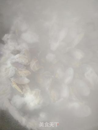 蒜苔炒花甲的做法步骤:4