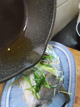 清蒸鲳鱼的做法步骤:6