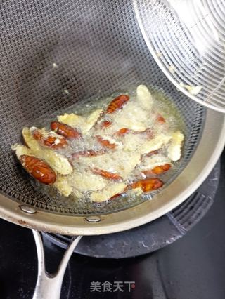 干煸蚕蛹的做法步骤:9