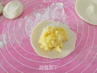 可爱卡通牛版奶黄包的做法步骤:7