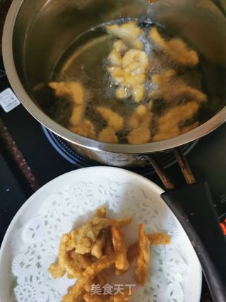 甜酸鸡柳的做法步骤:5