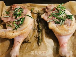 抱子甘蓝配迷迭香烤鸭腿的做法步骤:3