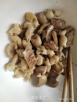 猪大肠焖酸菜的做法步骤:8