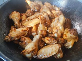 香菇木耳炖鸡翅的做法步骤:5