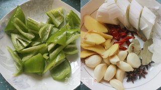 香菇木耳炖鸡翅的做法步骤:4