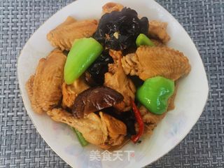 香菇木耳炖鸡翅的做法步骤:10