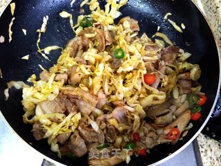 五花肉酸菜炒粉条的做法步骤:9