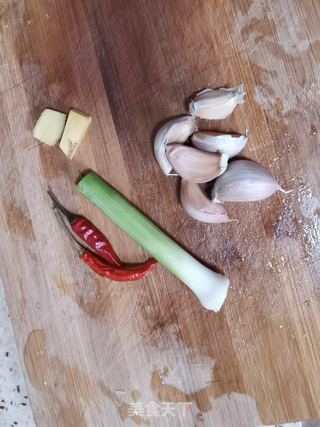 蒜蓉粉丝蒸巴沙鱼的做法步骤:6