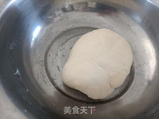白菜三鲜水饺的做法步骤：1