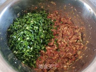 白菜三鲜水饺的做法步骤:2