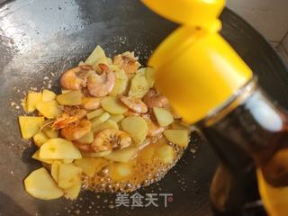 土豆青虾炒辣子的做法步骤:9