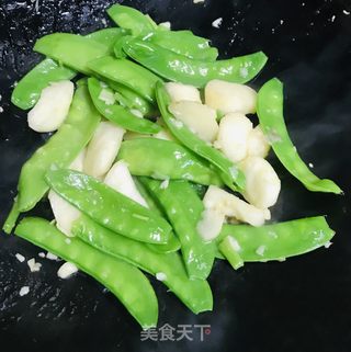 荷兰豆炒香肠的做法步骤：4