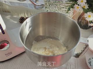 双色葱香花卷,筷子一扭就成的做法步骤:2