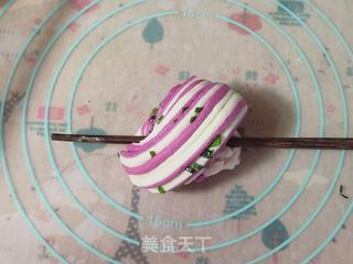 双色葱香花卷,筷子一扭就成的做法步骤:16