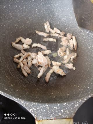 猪肉大蒜炒雪里蕻的做法步骤:7