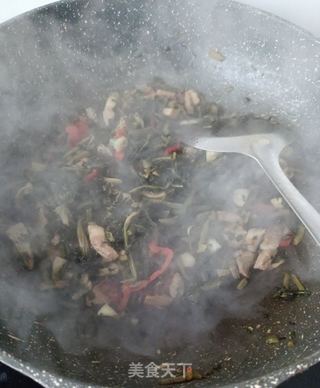 猪肉大蒜炒雪里蕻的做法步骤:10