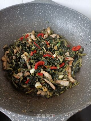 猪肉大蒜炒雪里蕻的做法步骤:11