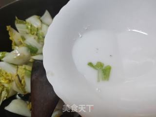 醋溜木耳白菜的做法步骤:11