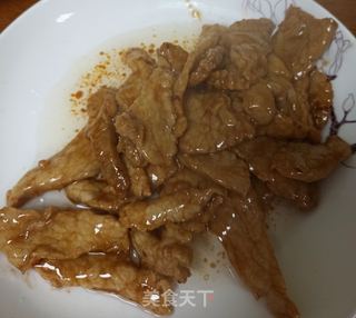 蘑菇炒肉片的做法步骤:4