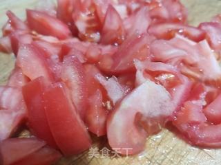 番茄菠菜鸡蛋汤的做法步骤：1