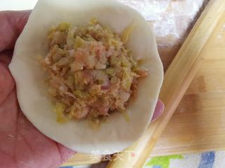 酸菜馅包子的做法步骤:10