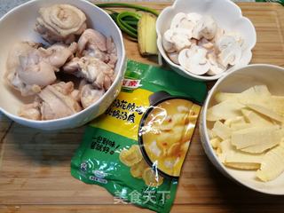 年夜饭新年菜(十三)~火锅底料只需3步秒变港味金汤炖鸡的做法步骤:3