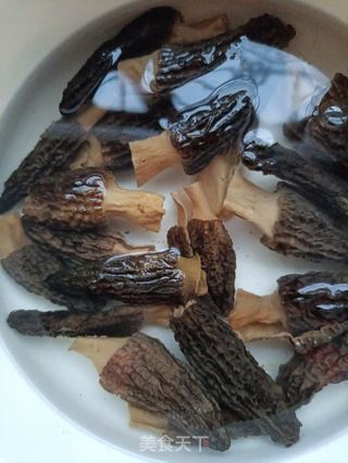 羊肚菌炖大鹅的做法步骤:3
