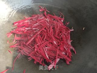 清炒甜菜根的做法步骤:5