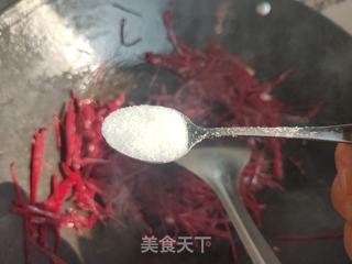 清炒甜菜根的做法步骤:6