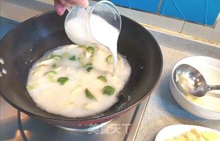 火麻奶鸡蛋鸭血豆腐汤的做法步骤：4