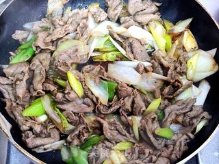 葱爆羊肉的做法步骤:5