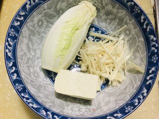 白菜豆腐汤的做法步骤：1