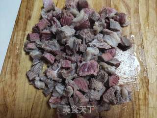罗宋汤的做法步骤：1