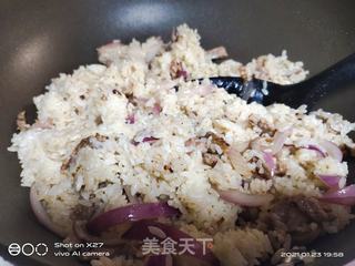 黑椒洋葱牛肉炒饭的做法步骤：6