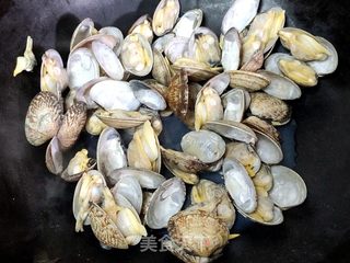 香辣花蛤的做法步骤:2