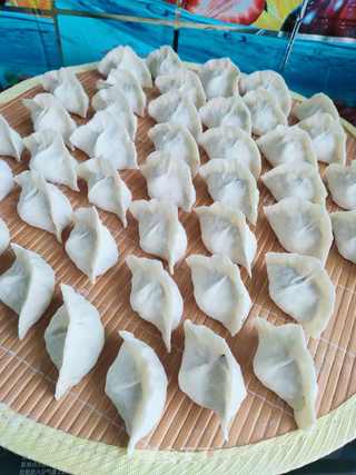 白菜木耳素馅饺子的做法步骤:12