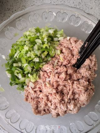 牛肉大葱馅饼的做法步骤:4