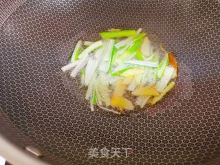 葱烧海参的做法步骤:3