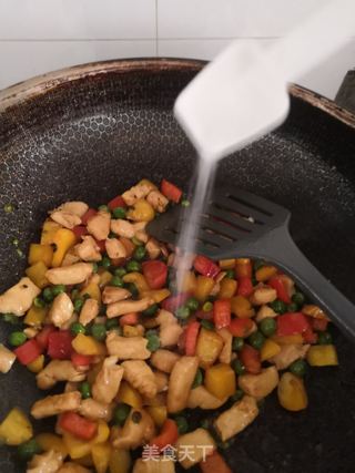 彩椒青碗豆炒鸡丁的做法步骤:12