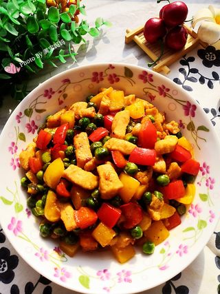 彩椒青碗豆炒鸡丁的做法步骤:14