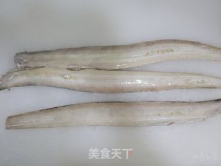 年夜菜干煎带鱼❤️(不腥少油)干炸带鱼做法简单❤️宴客菜的做法步骤:2