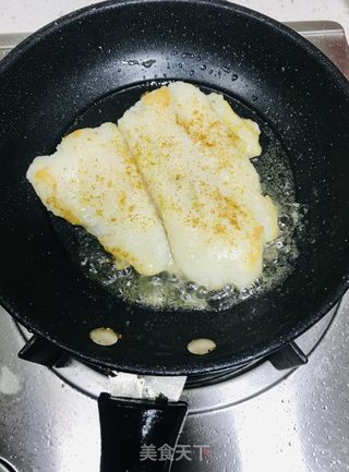 香煎沙巴鱼的做法步骤：5