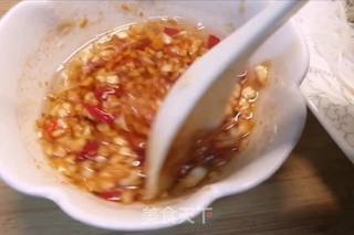 新年年夜饭菜谱(十五)蒜蓉粉丝蒸大虾的做法步骤:3