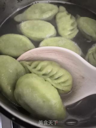 白菜猪肉馅柳叶饺子的做法步骤:10