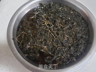 马齿菜鹅蛋包子的做法步骤:2