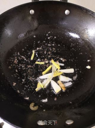 糖醋排骨的做法步骤:7