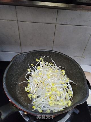 煎豆腐豆芽炖粉皮的做法步骤:5